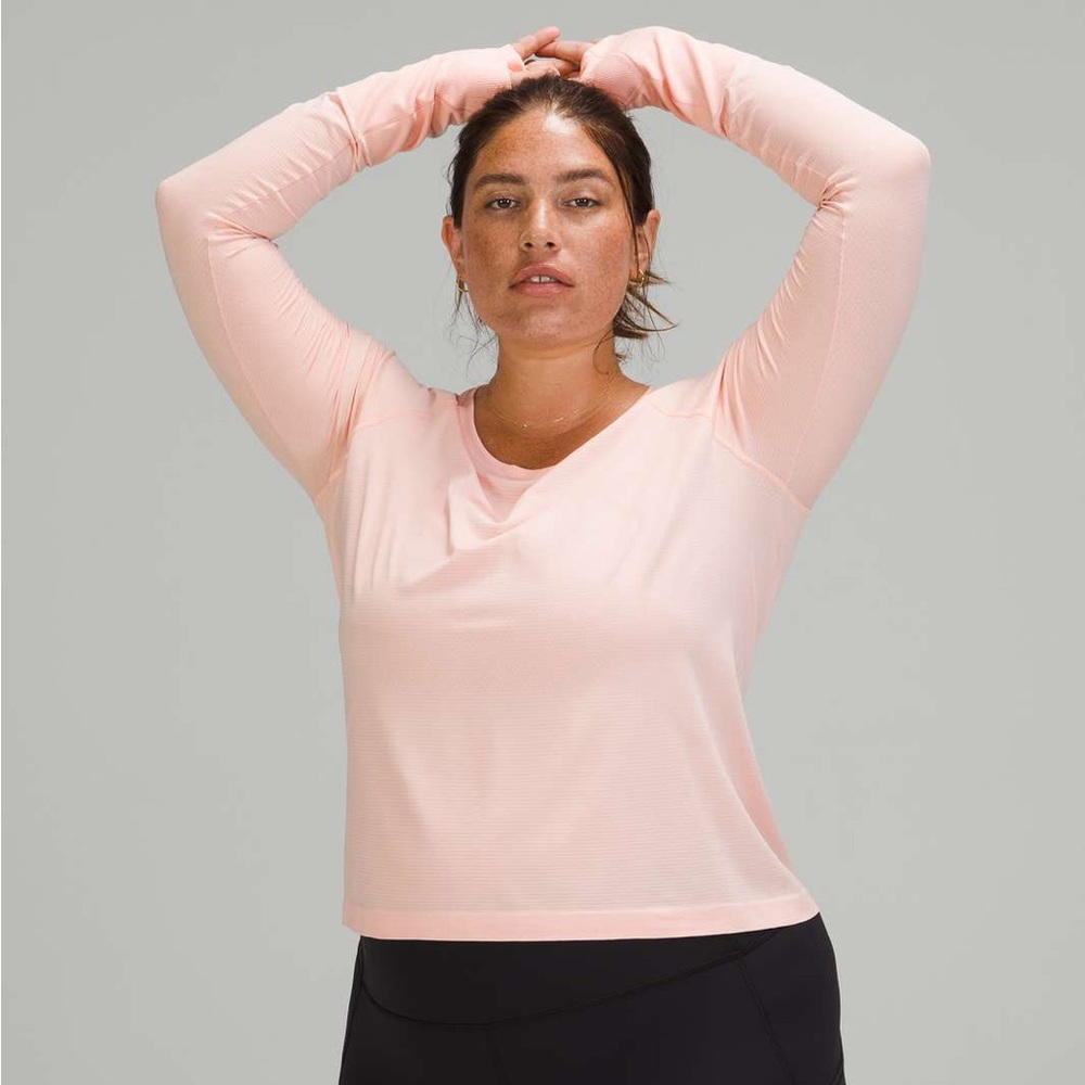 NWT Swiftly Tech Long Sleeve Shirt 2.0 *Race Length